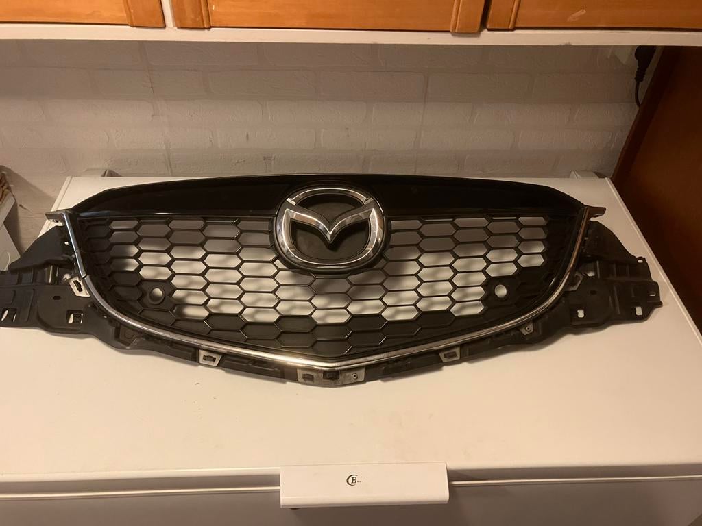 Grille mazda CX5. 2013. Beschadigd, Ophalen of Verzenden, Mazda, Bumper