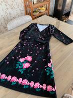 Prachtige Zwarte Jurk met Bloemen van King Louie., Ophalen, Zo goed als nieuw, Zwart