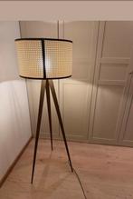 Zuiver vloerlamp, Ophalen