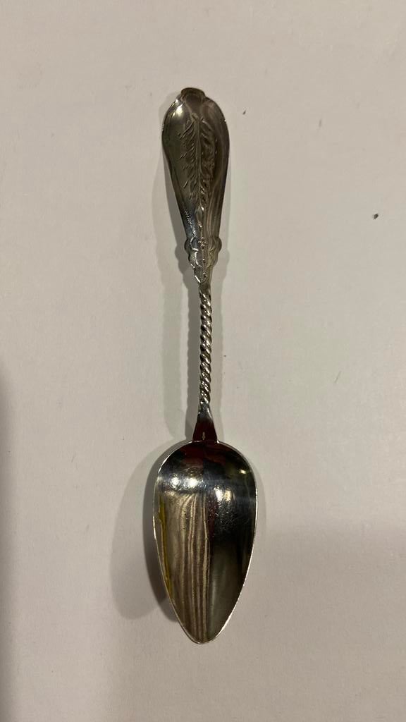 Theelepeltje zilver gekeurd achterkant en voorkant, Antiek en Kunst, Antiek | Bestek, Ophalen of Verzenden