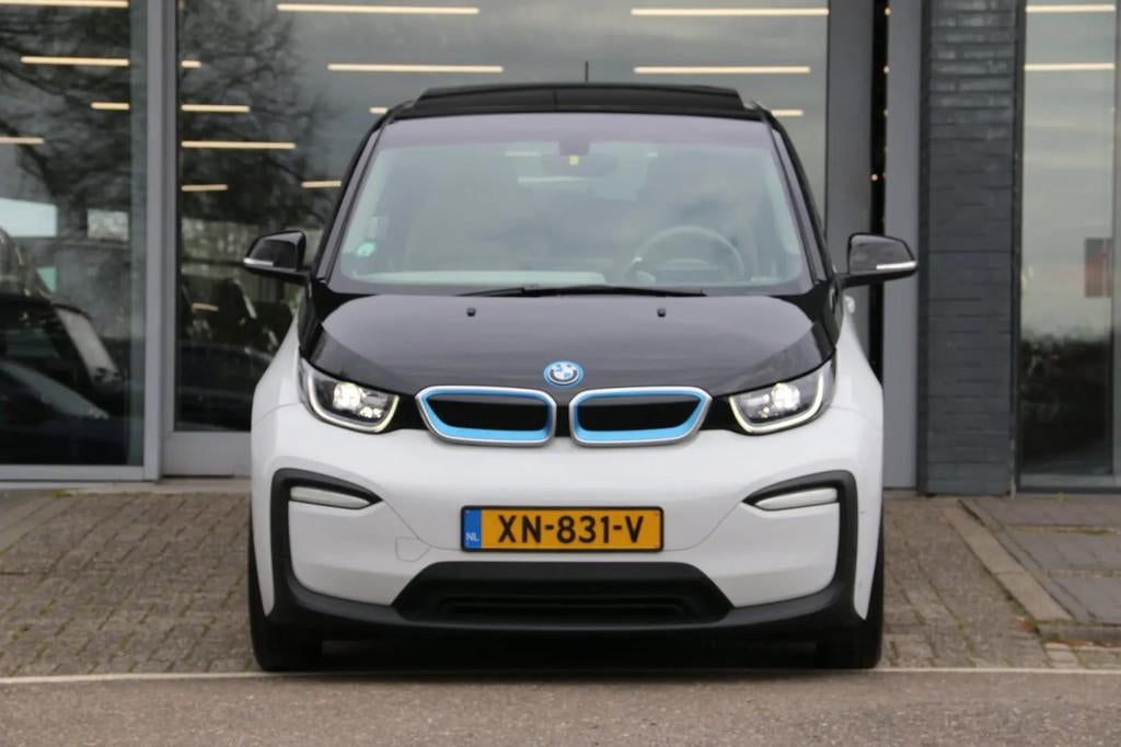 BMW i3 Basis 120Ah 42 kWh € 11.995,00, Auto's, BMW, Automaat, Gebruikt, Parkeersensor, 4 stoelen