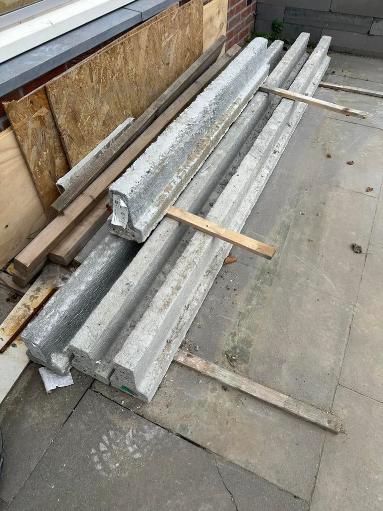 Betonbalken voor broodjesvloer, Doe-het-zelf en Verbouw, Ophalen, Zo goed als nieuw