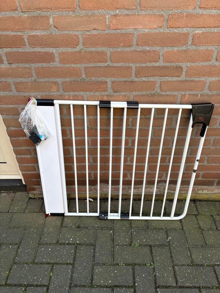 Wit metalen traphekje - Veiligheid voor kinderen, Ophalen, Gebruikt, Klemhekje, Metaal of IJzer