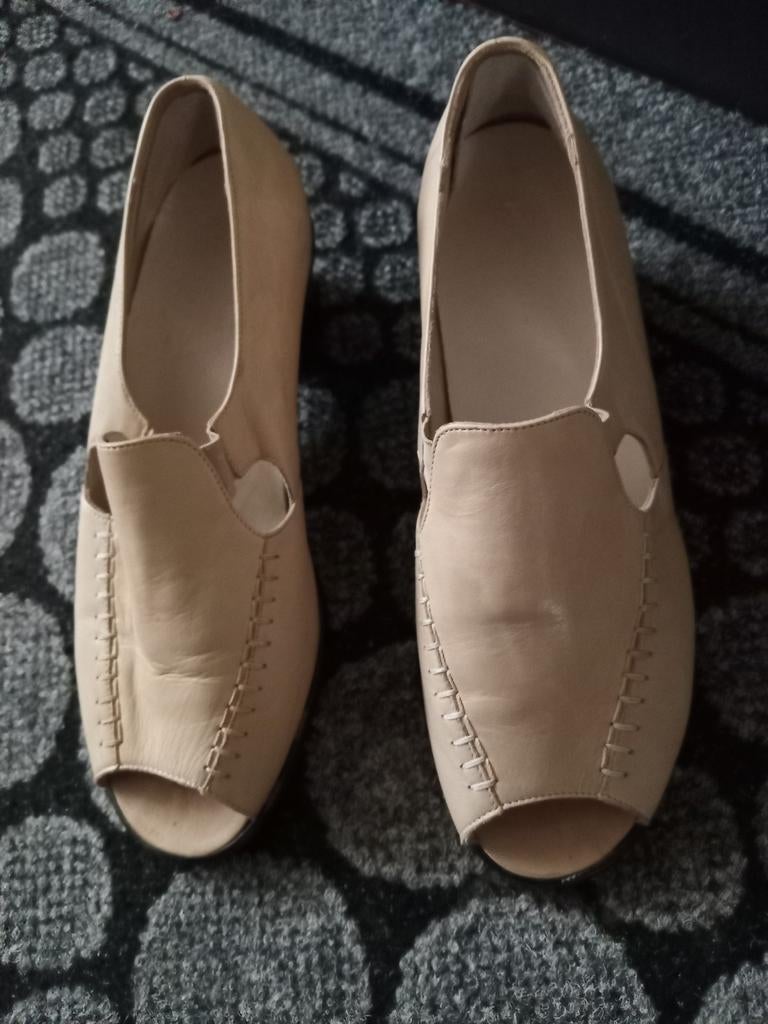 Z.g.a.n. dammesschoenen.maat 6, Kleding | Dames, Ophalen of Verzenden, Zo goed als nieuw, Sneakers of Gympen