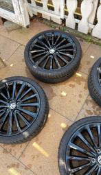 Volkswagen Up Velgen Polygon zwart 195 40 17 4x100, Gebruikt, Total car expert, Banden en Velgen, Ophalen of Verzenden