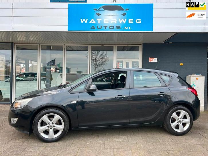 Opel Astra 1.4 Edition Airco/Cruise/LM velgen/ goed onderhou, Auto's, Opel, Bedrijf, Te koop, Astra, ABS, Airbags, Airconditioning
