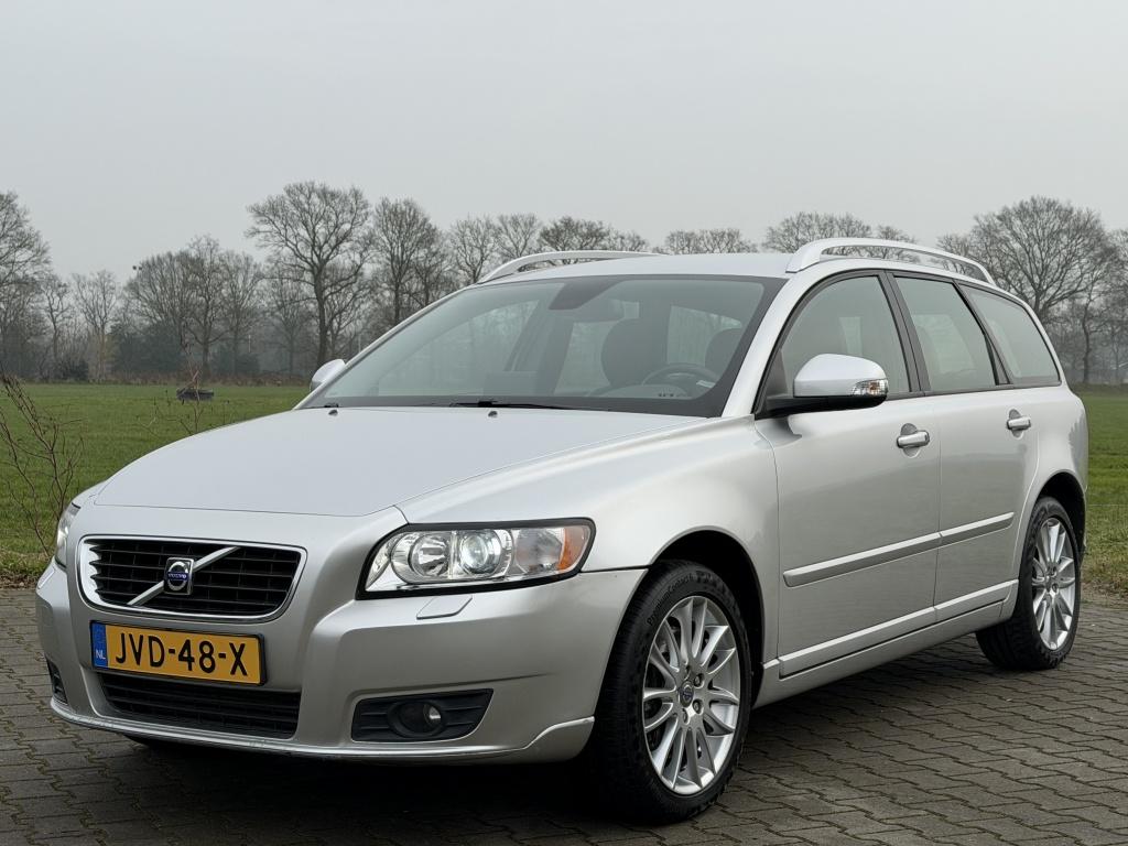Volvo V50 T5 AWD AUT LTD ED XENON LEDER DYNAUDIO RTI KEYLES, Auto's, Euro 5, Gebruikt, Zwart, 700 kg