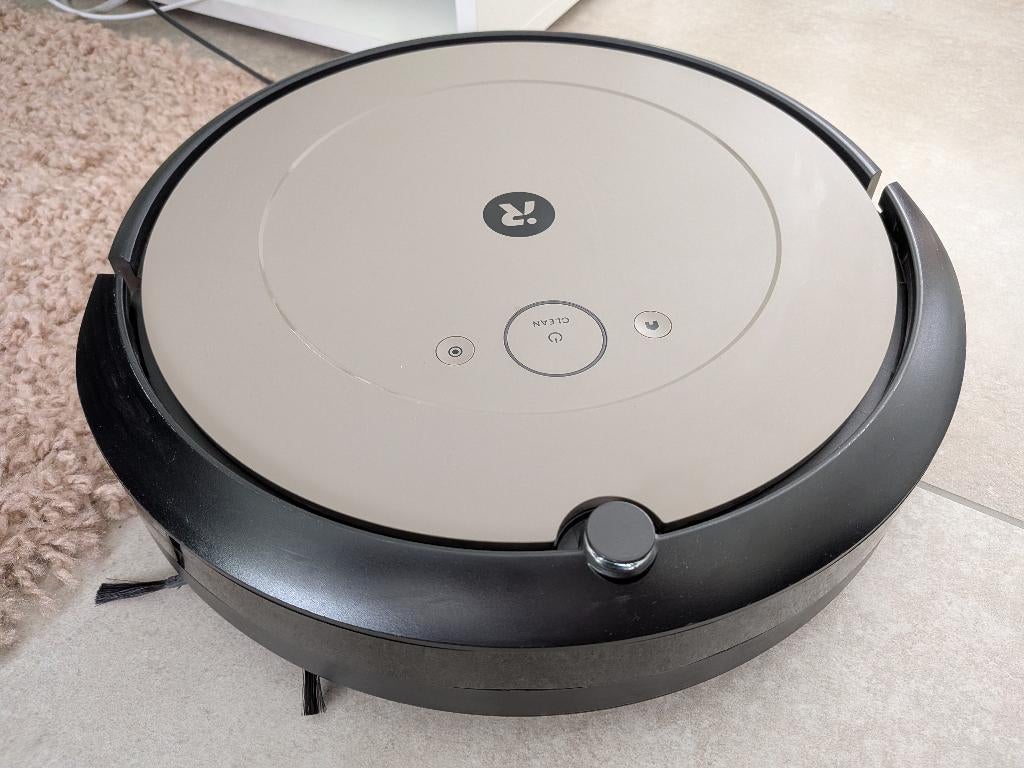 IRobot Roomba i1, Witgoed en Apparatuur, Stofzuigers, Zo goed als nieuw, Robotstofzuiger, Minder dan 1200 watt, Reservoir, Ophalen of Verzenden