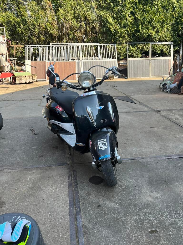 Mooie scooter, Ophalen, Gebruikt, Maximaal 45 km/u, Benzine