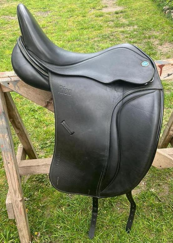 Sella Rien Dressuurzadel 17,5” met open boom, Dieren en Toebehoren, Ophalen of Verzenden, Gebruikt, Dressuur