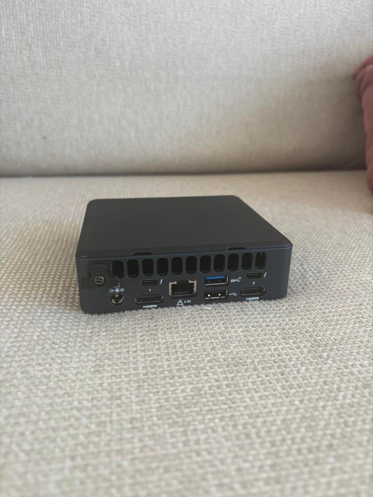 Intel NUC SBNUC11TNKi5000 - 8GB - 256GB SSD, Computers en Software, Desktop Pc's, Met monitor, 8 GB, Virtual Reality, Ophalen of Verzenden