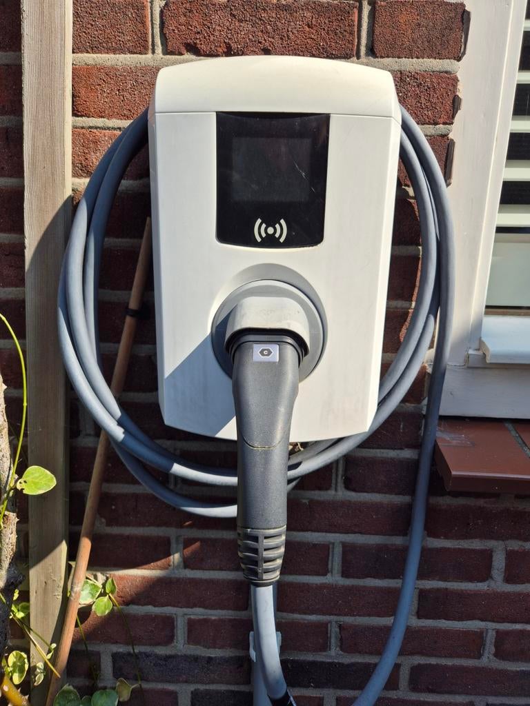 Alfen laadpaal voor elektrische auto. Load balancing. 3 fase, Ophalen, Laadpaal