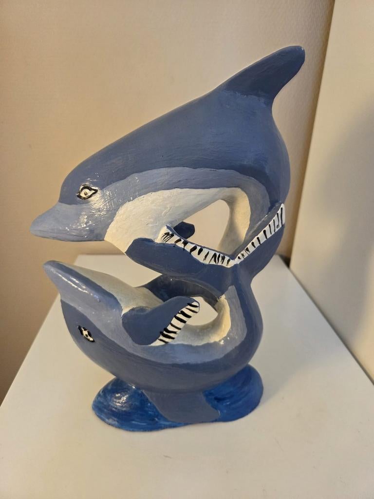 Dolfijnenbeeld van gips,  33 cm hoog, Ophalen of Verzenden, Zo goed als nieuw, Hond of Kat, Beeldje of Figuurtje