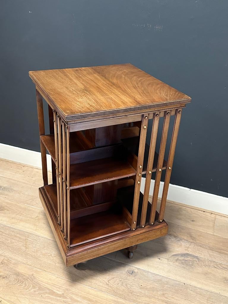 Antieke boekenmolen, Ophalen of Verzenden