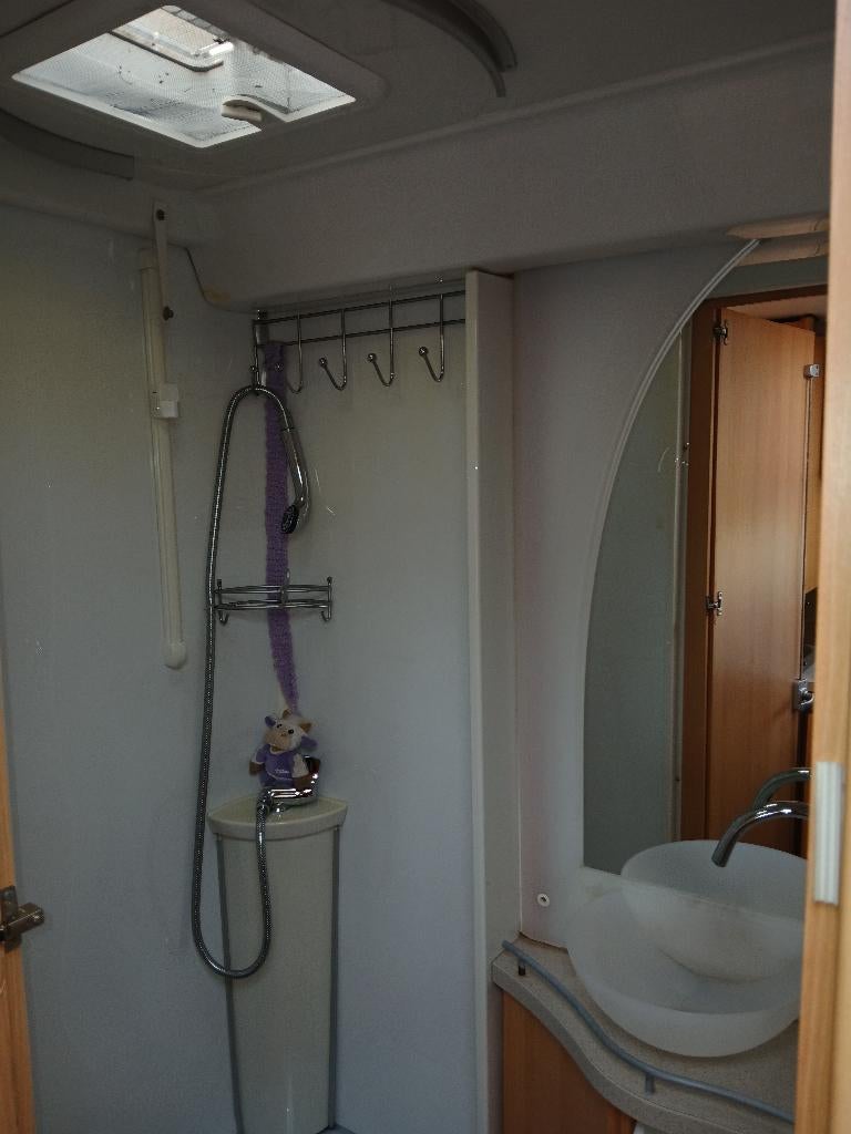Caravans And Camping Semi-Integraal