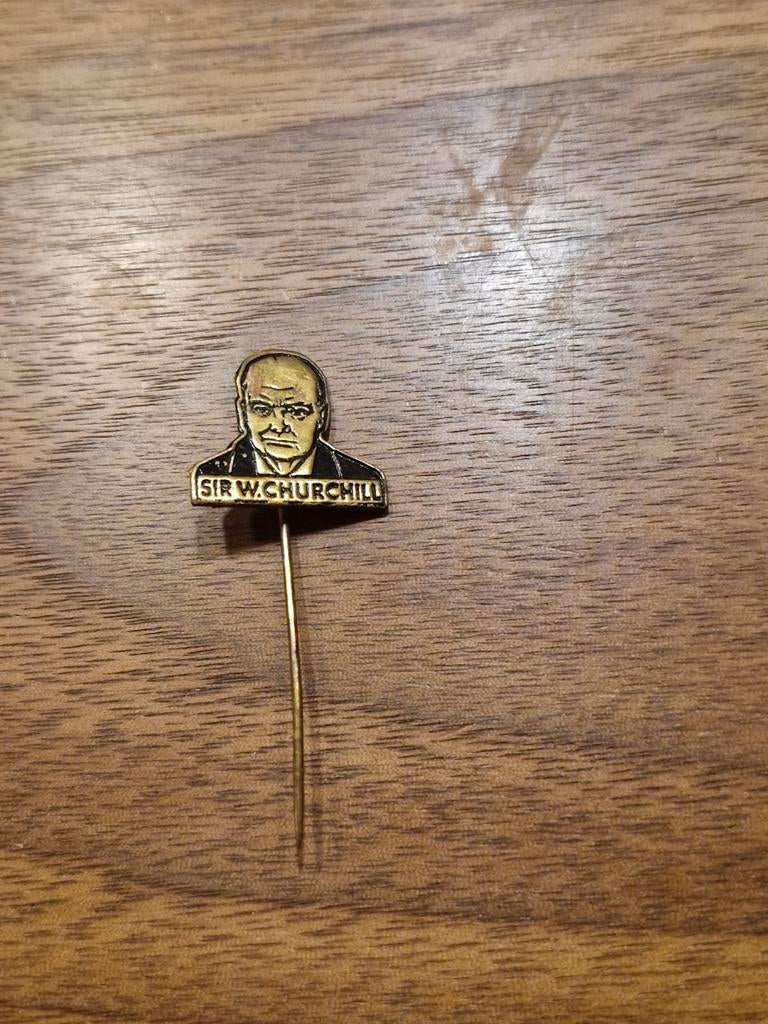 171 Speldje Sir Winston Churchill, Verzamelen, Speldjes, Pins en Buttons, Ophalen of Verzenden, Overige onderwerpen