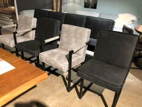 Set van 4 stoelen Fleet nu eenmalig voor €200,-, Huis en Inrichting, Stoelen, Nieuw, Vier, Stof, Grijs, Ophalen