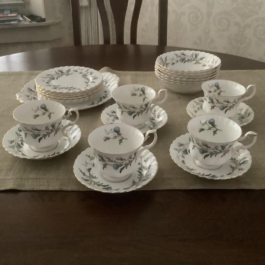 Royal Albert, Antiek en Kunst, Ophalen of Verzenden