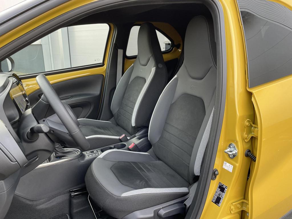 Toyota Aygo X Hybrid 115 GR Sport , direct leverbaar demo au, Stof, Gebruikt, Euro 6, Overige kleuren