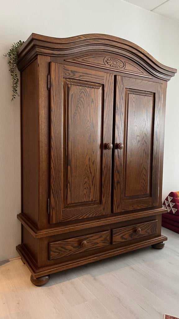 Massief Eiken kast (zonder inhoud), Antiek en Kunst, Antiek | Meubels | Kasten, Ophalen