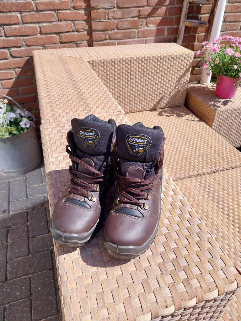 Prachtige (bijna) nieuwe wandelschoenen mt 39, Sport en Fitness, Ophalen, Zo goed als nieuw, Schoenen