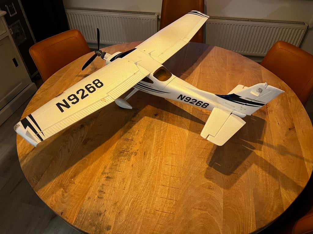 RC Cessna 182 1400mm, 1:72 tot 1:144, Gebruikt, Vliegtuig, Ophalen