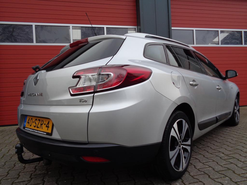 Renault Mégane Estate 1.4 TCe Bose,Pano dak, Navi, Trekhaak, Auto's, Renault, Voorwielaandrijving, Euro 5, Gebruikt, 4 cilinders