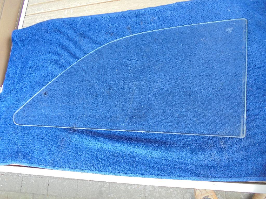 Alfa Romeo GT Bertone ruit achter origineel uitklapvenster, Ophalen of Verzenden, Gebruikt, Alfa Romeo