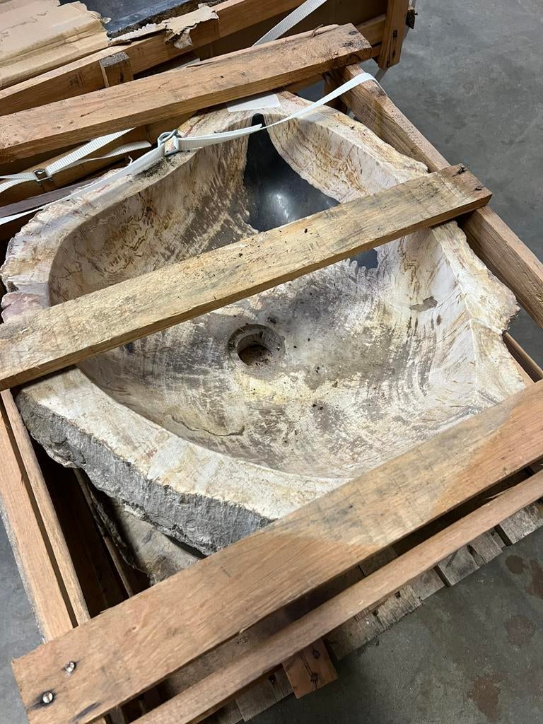 Versteend hout wasbak / waskom, Huis en Inrichting, Ophalen, 50 tot 100 cm, Minder dan 100 cm, Wasbak of Wastafel