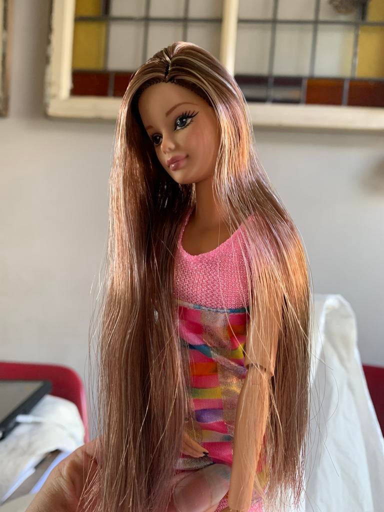 Heel erg mooie barbie MTM/made to move, Ophalen of Verzenden, Zo goed als nieuw, Barbie