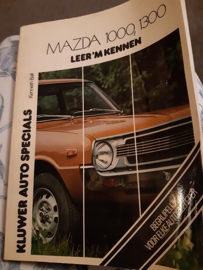 Mazda 1000 CL Coach 1300LS  1300 COUPE T/M.1977, Ophalen of Verzenden, Gelezen, Mazda