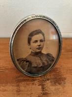 Ovaal fotolijstje zilver gemerkt, Antiek en Kunst, Ophalen of Verzenden, Zilver