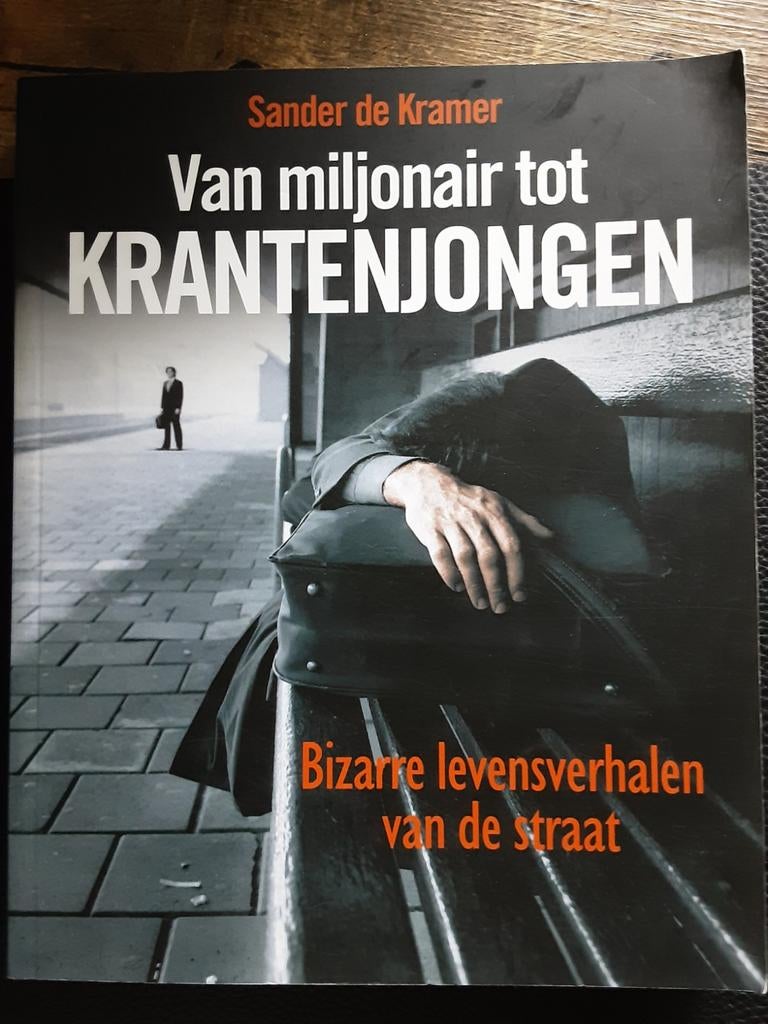 Boek: Van miljonair tot krantenjongen, Boeken, Ophalen of Verzenden, Gelezen