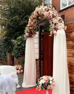 Romantische Bloemenboog + witte Loper, Ophalen, Gebruikt, Valentijn of Romantisch