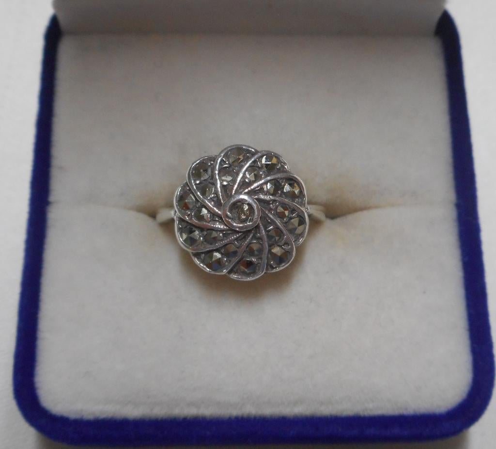 Zilveren vintage ring met markasiet maat ruim 16 nr.2198, Gebruikt, Verzenden, Kleiner dan 17, Dame