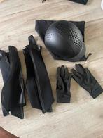 Paardrijcap, chaps en handschoenen, Dieren en Toebehoren, Paardrijkleding, Ophalen, Zo goed als nieuw, Cap