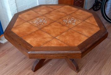 vintage salontafel met tegels jaren 70 beschikbaar voor biedingen