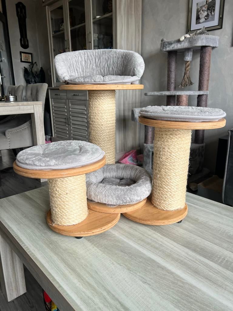 Kitten krabpaal van het merk Katzen-Deco, Ophalen of Verzenden, Krabpaal