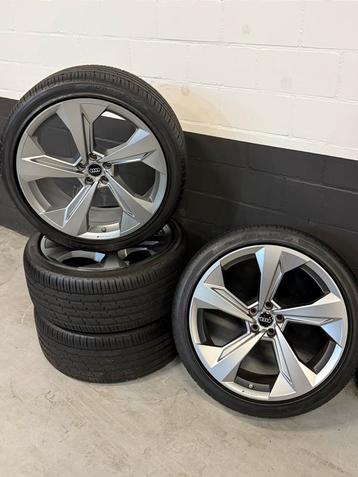Originele Audi Q7 Q8 Etron 22inch “Audi Sport” zomerset zgan beschikbaar voor biedingen