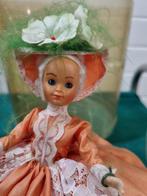 -	Pop braxelles vintage dame met paraplu, Verzamelen, Poppen, Ophalen of Verzenden