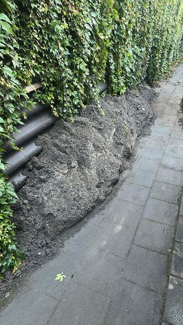 Granulaat ongeveer 1m3 gratis af te halen beschikbaar voor biedingen