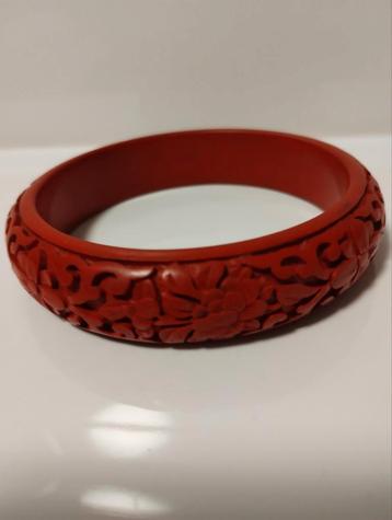 Vintage jaren zeventig cinnebar bangle armband  beschikbaar voor biedingen