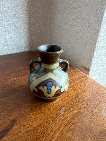 Klein Ivora (Gouda) vaasje — 8 cm — model 495 — j.d.b. beschikbaar voor biedingen
