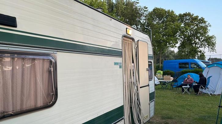 Leuk kasteeltje op wielen te huur!, Caravans en Kamperen, Verhuur