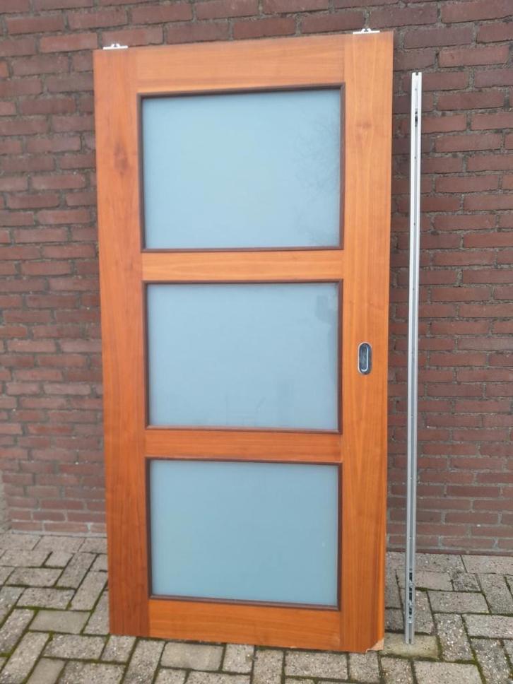 schuifdeur met glas en rails, Doe-het-zelf en Verbouw, Deuren en Horren, Gebruikt, Binnendeur, 200 tot 215 cm, 80 tot 100 cm, Glas