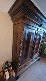 Antieke Groenlose kast, Ophalen