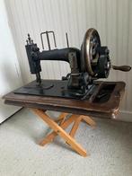 Antieke naaimachine, Antiek en Kunst, Antiek | Naaimachines, Ophalen