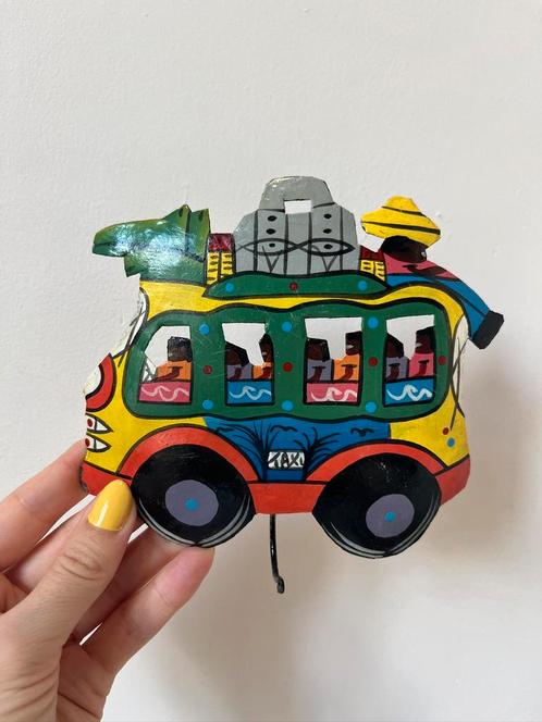 Handgemaakt taxi kapstok/haakje, 14,5x13,5cm. Haïti ibiza, Huis en Inrichting, Woonaccessoires | Wanddecoraties, Gebruikt, Verzenden
