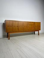 Vintage Jaren 70 Walnoot Dressoir Kast Sideboard Retro, Huis en Inrichting, Kasten | Dressoirs, 25 tot 50 cm, 200 cm of meer, Ophalen of Verzenden