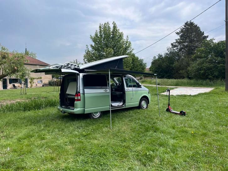 Leuke 4-persoons camper te koop 223000km, Caravans en Kamperen, Campers, Particulier, tot en met 4, Buscamper of Camperbus, Volkswagen